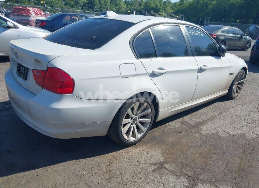Photo 4 of 2011 Bmw 328i XDRIVE (VIN WBAPK5C57BA654470)