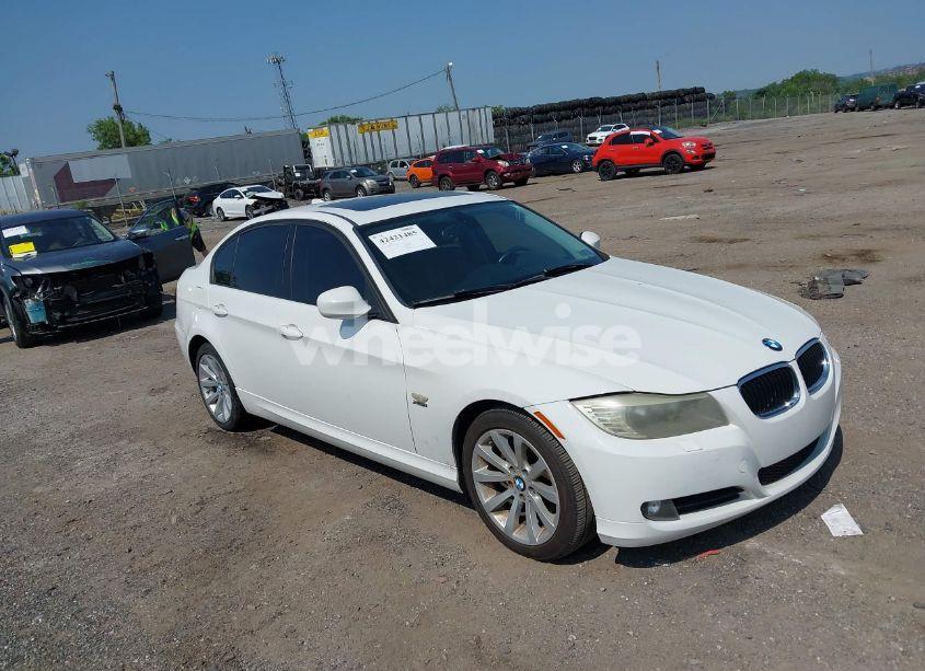 2011 Bmw 328i XDRIVE (VIN WBAPK5C58BF124382) main photo