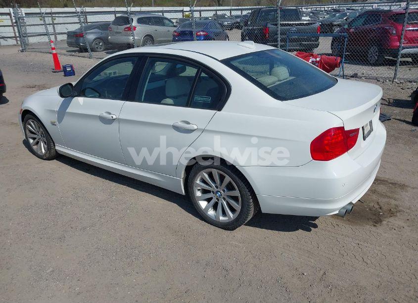 Photo 3 of 2011 Bmw 328i XDRIVE (VIN WBAPK5G52BNN51640)