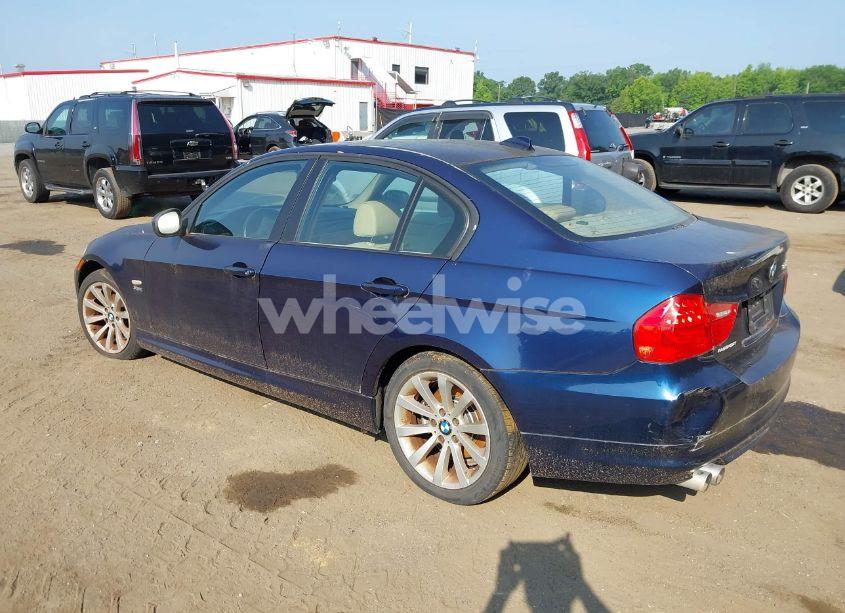 Photo 3 of 2011 Bmw 328i XDRIVE (VIN WBAPK5G59BNN28579)
