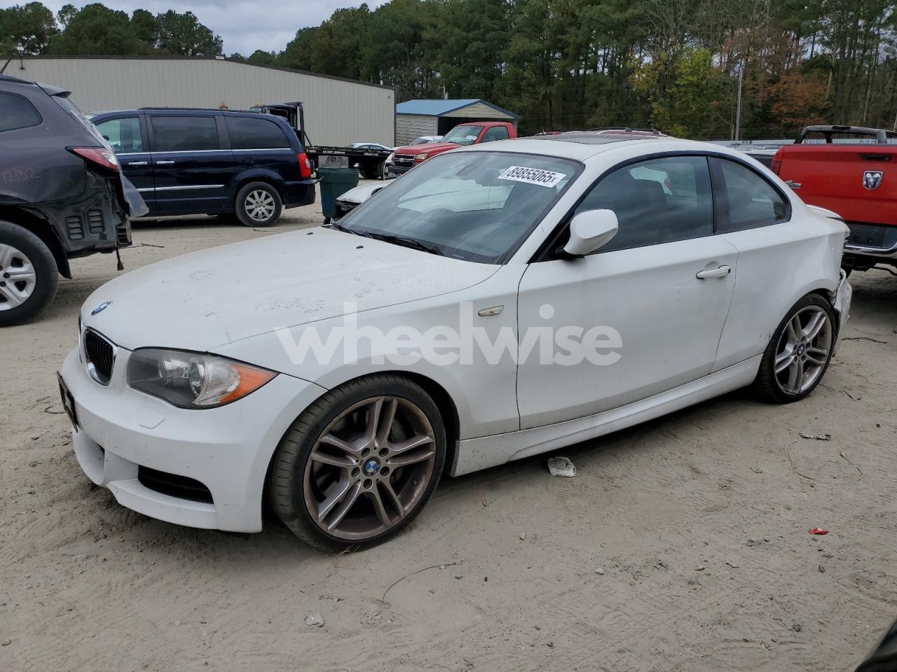 2011 BMW 135 I (VIN WBAUC9C57BVM11211) main photo