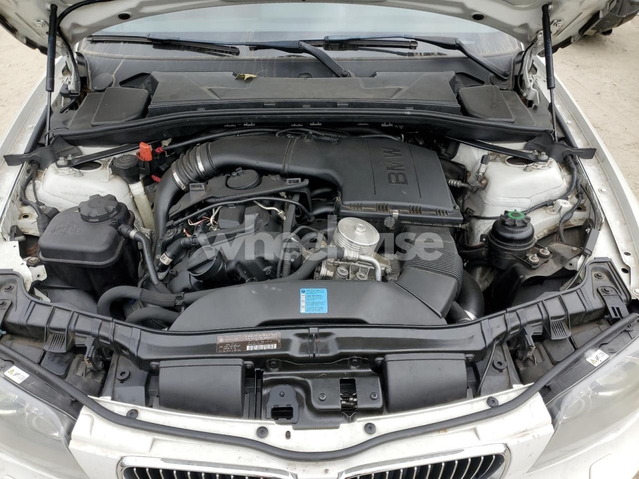 Photo 11 of 2011 BMW 135 I (VIN WBAUC9C57BVM11211)