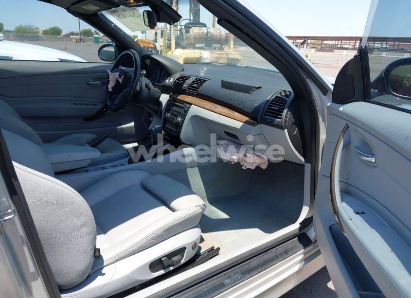 Photo 5 of 2009 Bmw 128i (VIN WBAUL73579VJ77120)