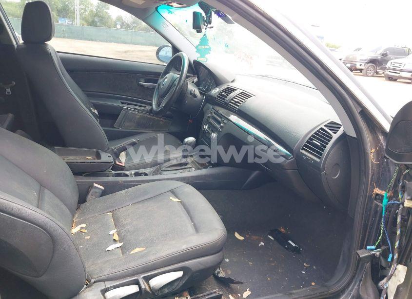 Photo 5 of 2009 Bmw 128i (VIN WBAUP73579VK75780)