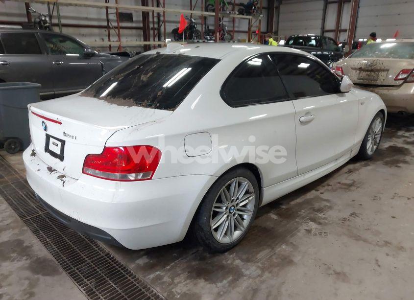 Photo 4 of 2013 Bmw 128i (VIN WBAUP9C55DVS95644)