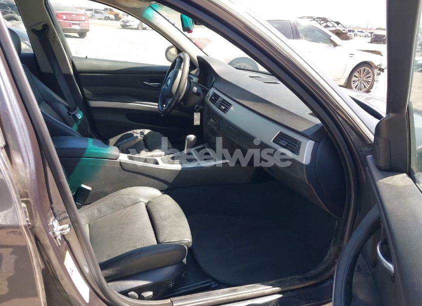 Photo 5 of 2006 Bmw 330i N/A (VIN WBAVB33596PS11719)