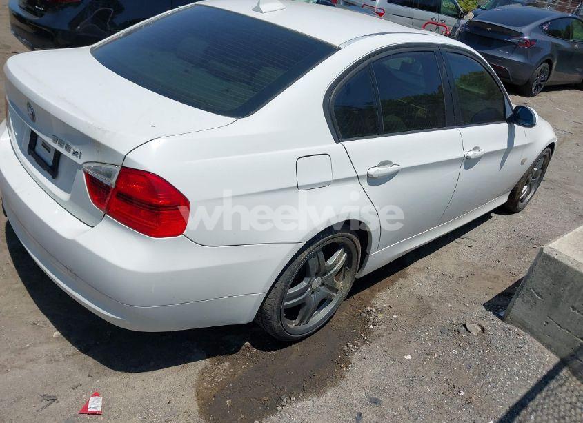 Photo 4 of 2008 Bmw 328xi (VIN WBAVC73508KX90393)
