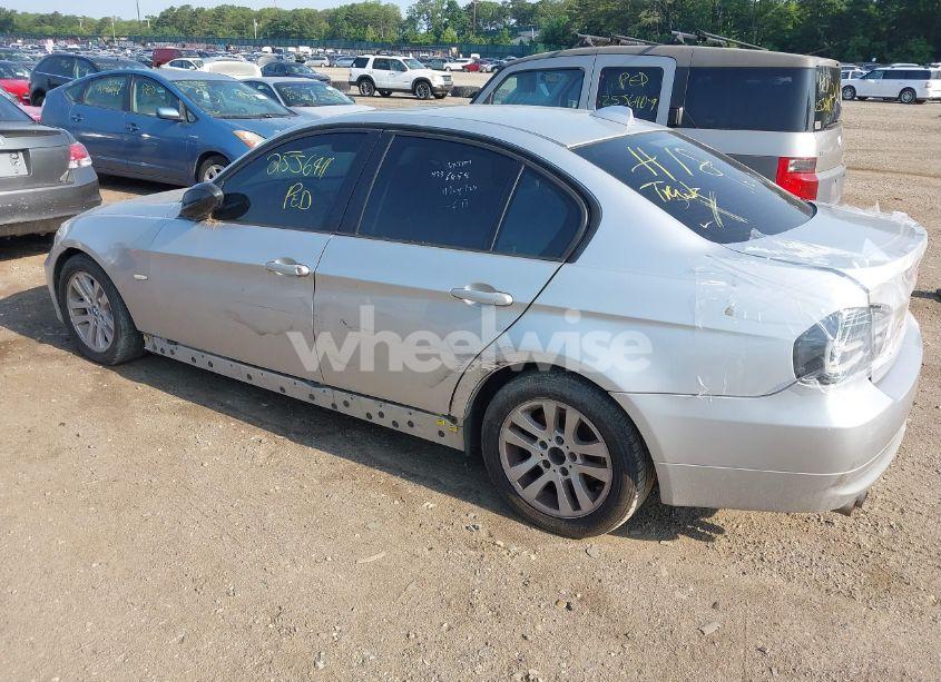 Photo 3 of 2007 Bmw 328xi (VIN WBAVC93537K032719)