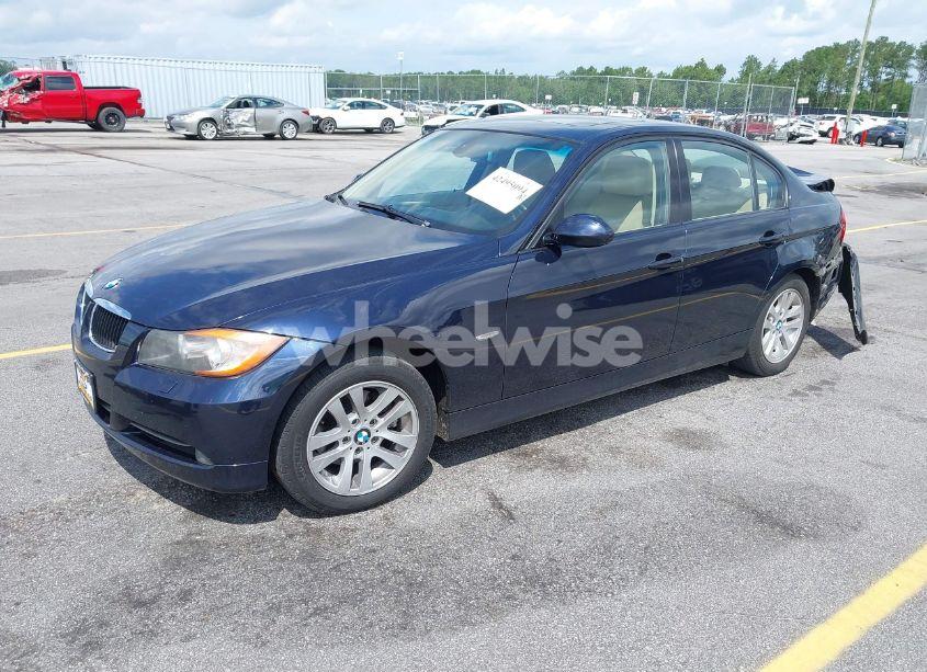 Photo 2 of 2007 Bmw 328xi (VIN WBAVC935X7KZ71009)