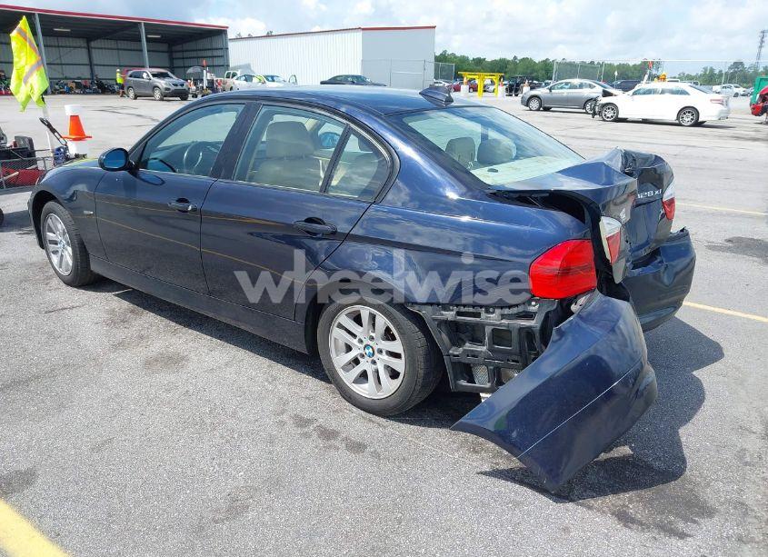 Photo 3 of 2007 Bmw 328xi (VIN WBAVC935X7KZ71009)