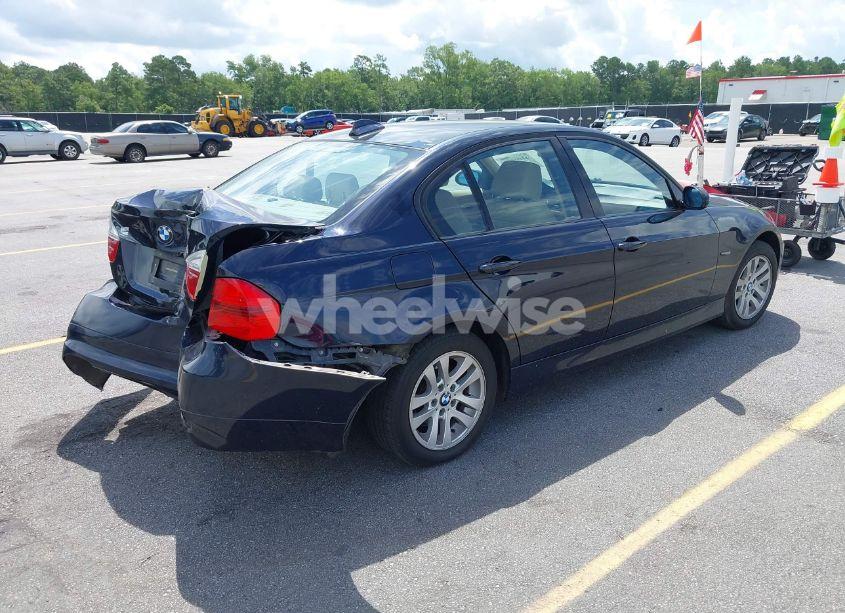 Photo 4 of 2007 Bmw 328xi (VIN WBAVC935X7KZ71009)