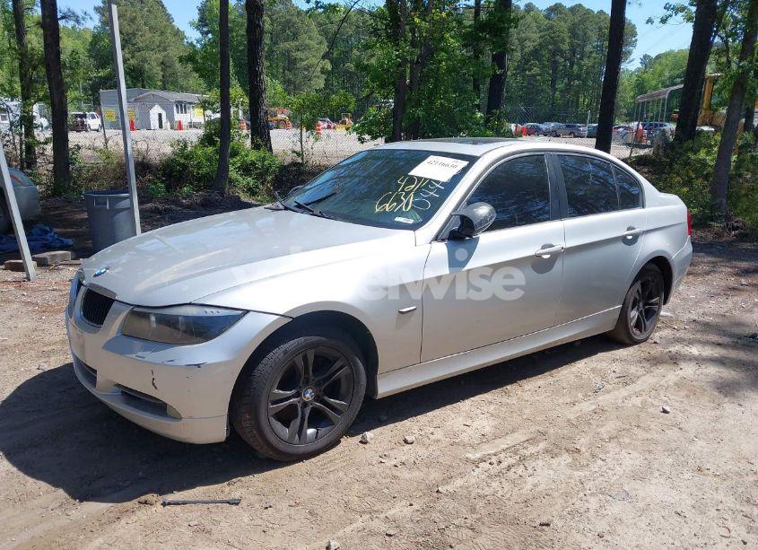 Photo 2 of 2008 Bmw 328xi (VIN WBAVC935X8K044268)