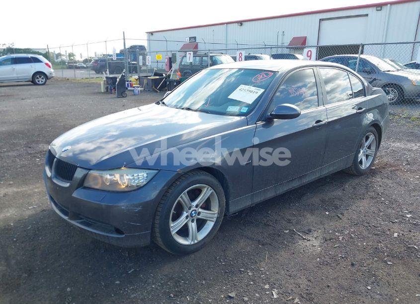 Photo 2 of 2008 Bmw 328xi (VIN WBAVC935X8KZ73196)