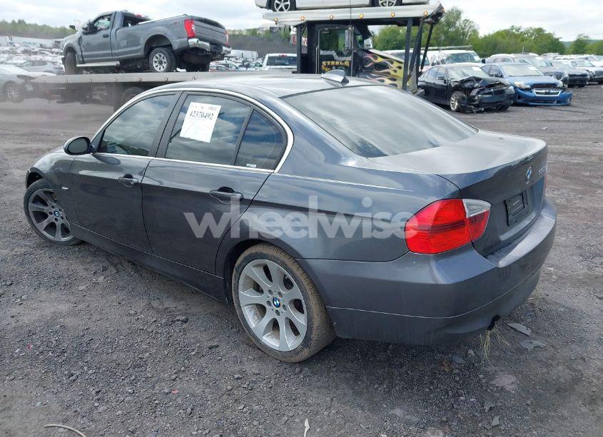 Photo 3 of 2007 Bmw 335xi (VIN WBAVD53597AV14820)