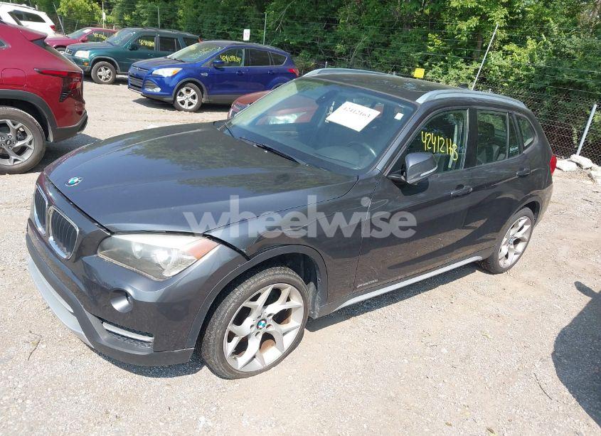 Photo 2 of 2013 Bmw X1 XDRIVE28I (VIN WBAVL1C5XDVR84497)