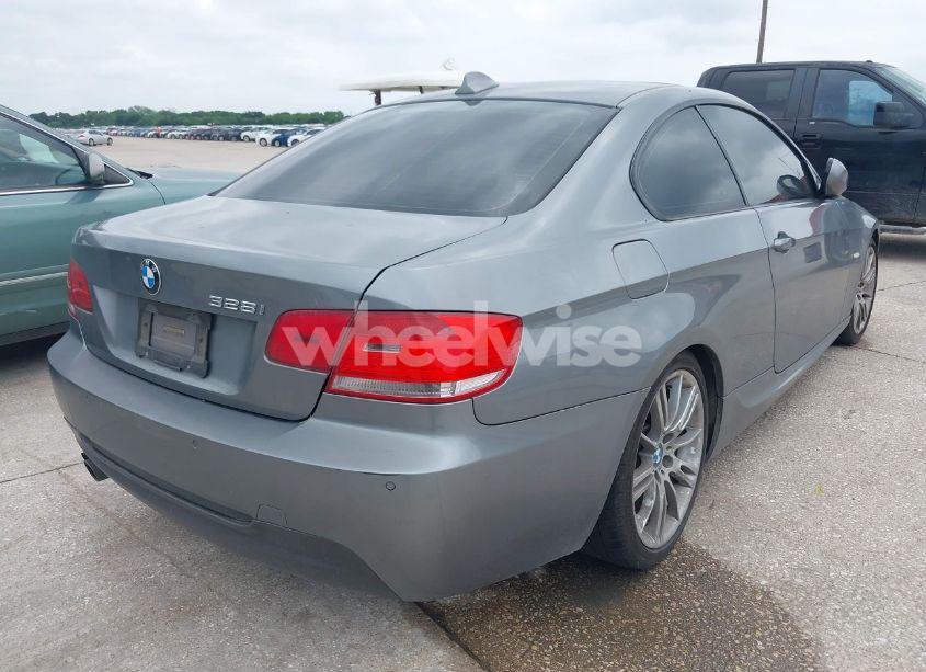 Photo 4 of 2010 Bmw 328i (VIN WBAWB3C56AP139486)