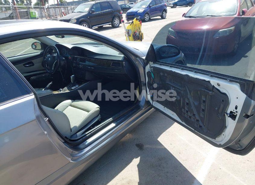 Photo 5 of 2009 Bmw 328i XDRIVE (VIN WBAWC33599PU83743)