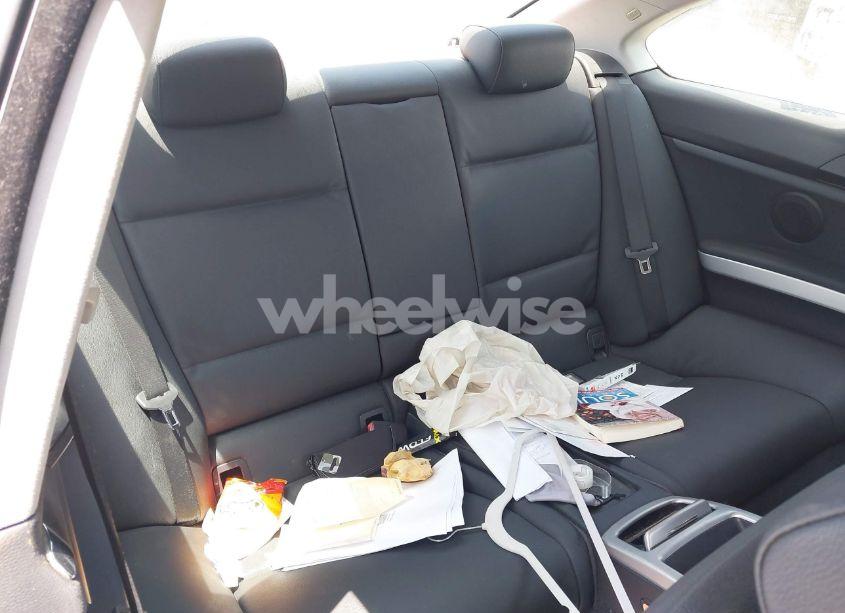 Photo 8 of 2010 Bmw 328i (VIN WBAWV1C59AP124038)