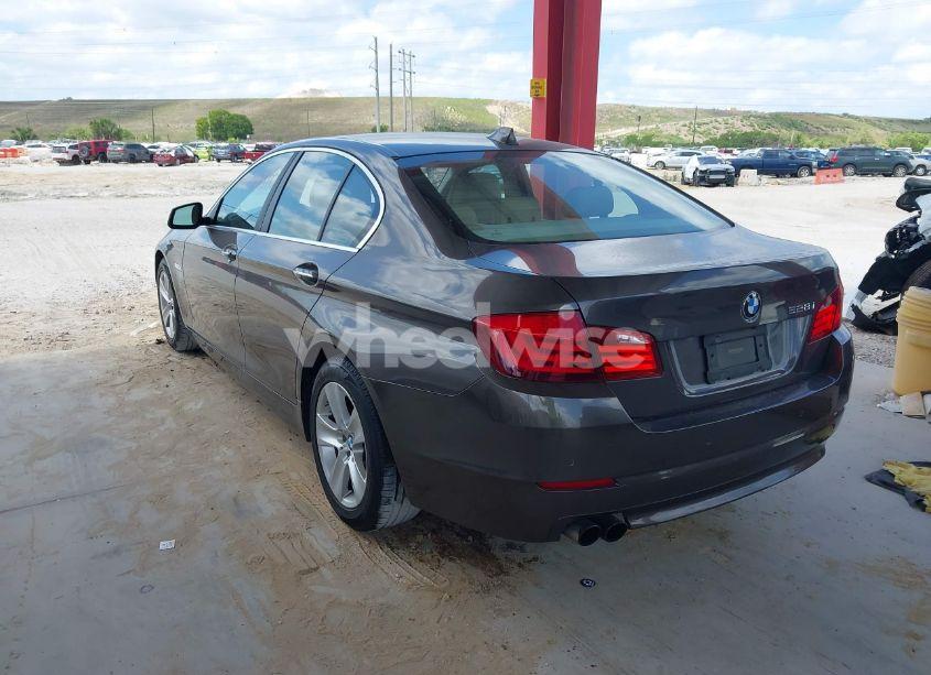 Photo 3 of 2013 Bmw 528i N/A (VIN WBAXG5C5XDD234219)
