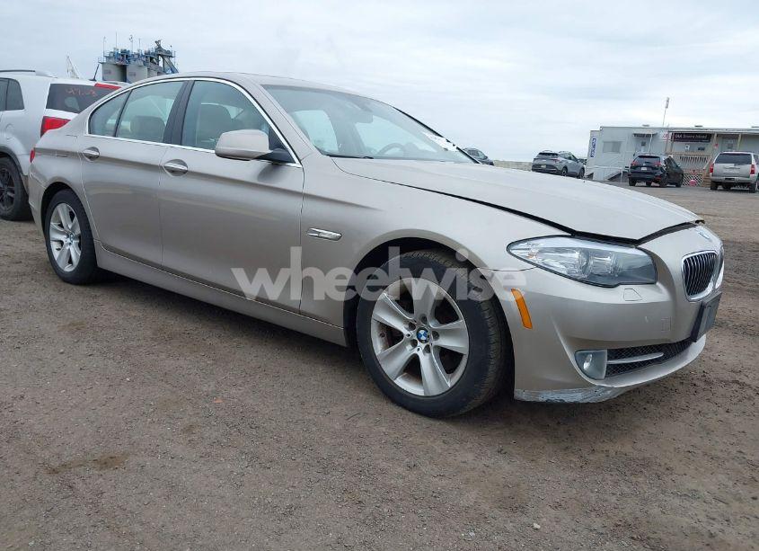 2013 Bmw 528i XDRIVE (VIN WBAXH5C54DD109052) main photo
