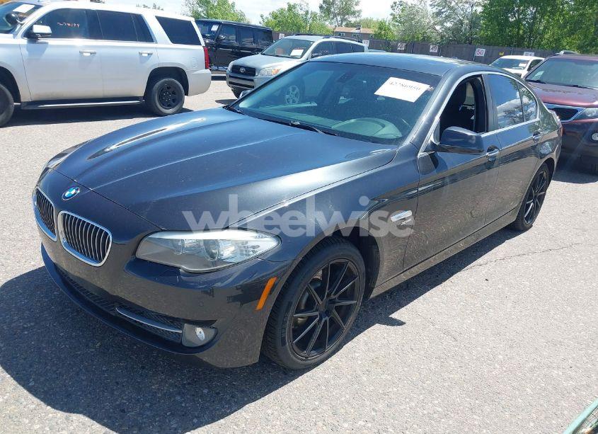 Photo 2 of 2012 Bmw 528i XDRIVE (VIN WBAXH5C55CDW03631)
