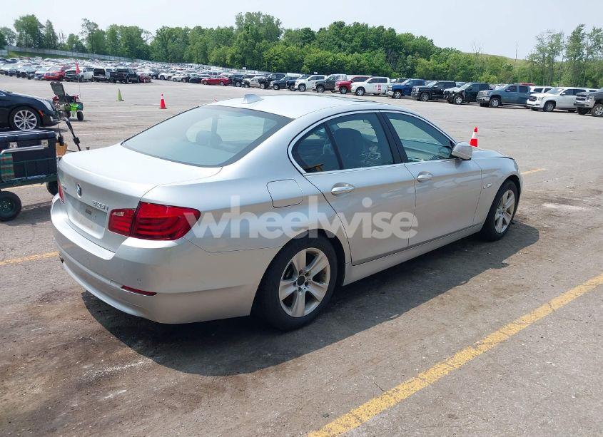 Photo 4 of 2013 Bmw 528i XDRIVE (VIN WBAXH5C57DD111863)