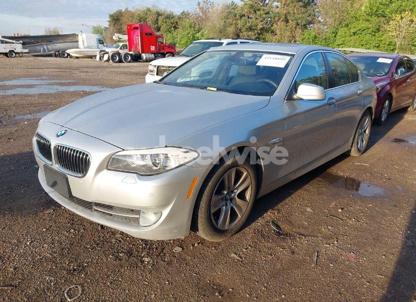 Photo 2 of 2012 Bmw 528i XDRIVE (VIN WBAXH5C58CDW11755)