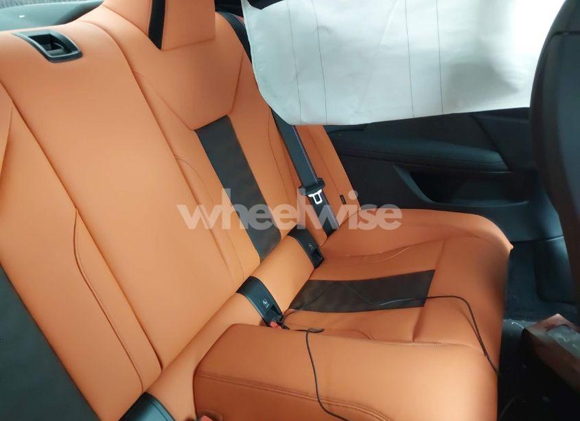 Photo 8 of 2025 Bmw M4 COMPETITION XDRIVE (VIN WBS33HK06SCS10581)