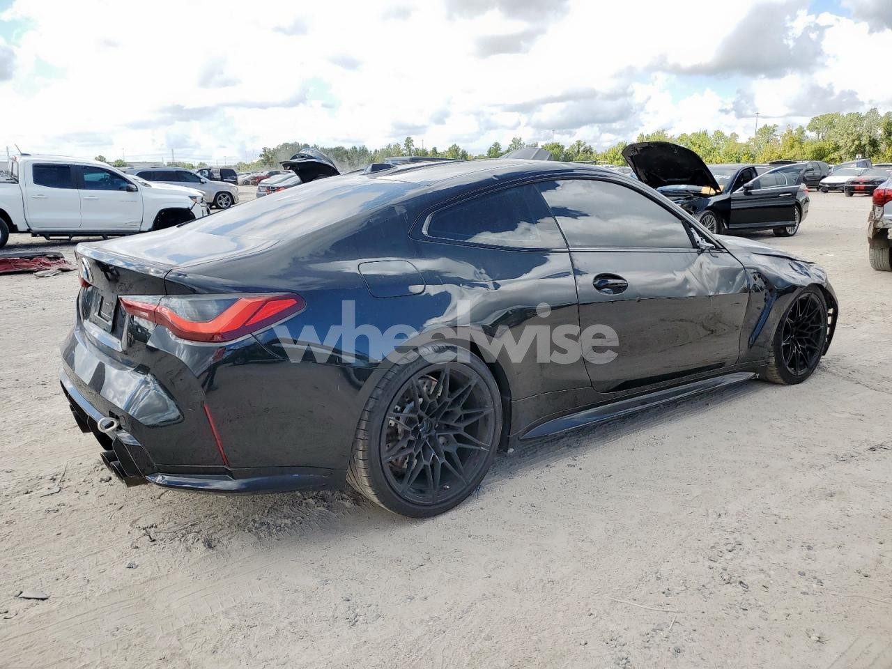 Photo 3 of 2024 BMW M4 COMPETITION (VIN WBS43AZ01RCR01576)