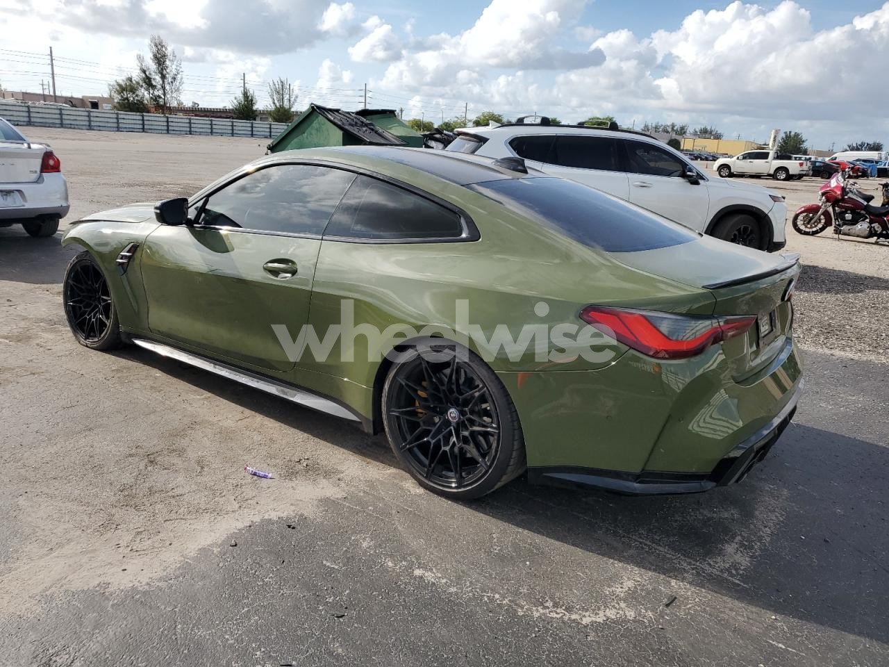 Photo 2 of 2022 BMW M4 COMPETITION (VIN WBS43AZ04NCK63690)