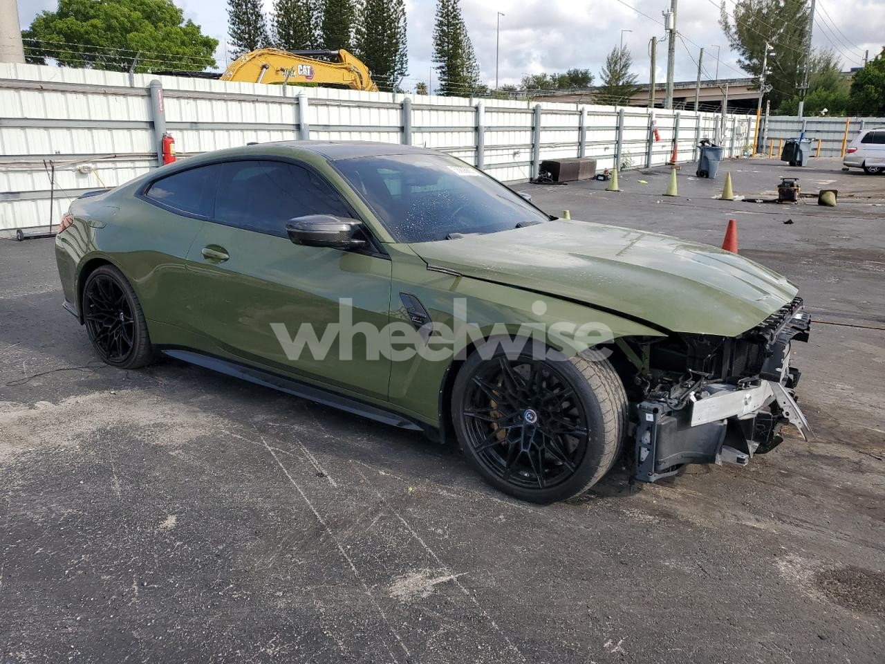 Photo 4 of 2022 BMW M4 COMPETITION (VIN WBS43AZ04NCK63690)