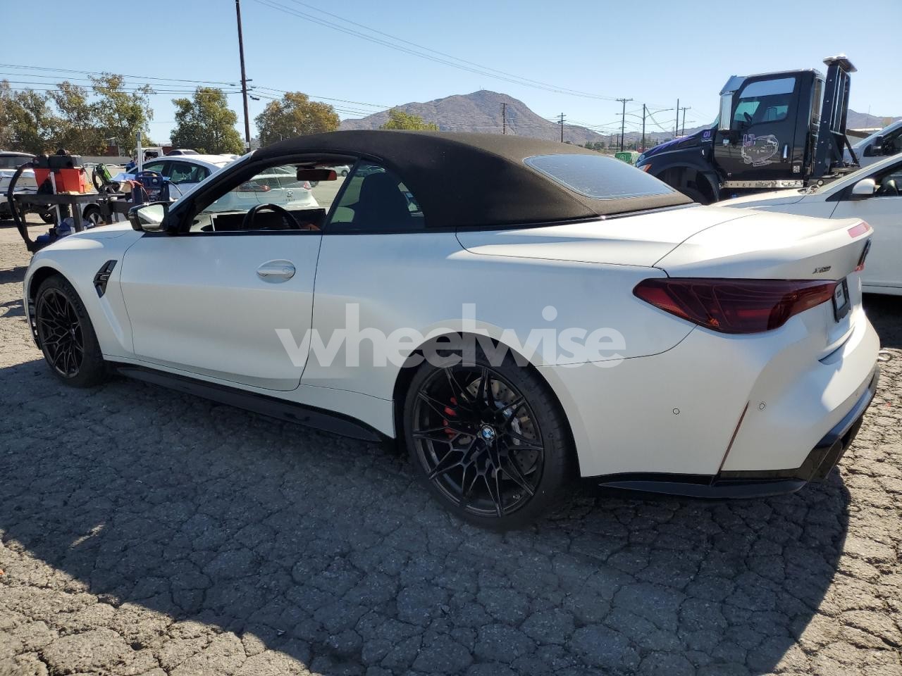 Photo 2 of 2025 BMW M4 COMPETITION (VIN WBS43BA00SCU66251)