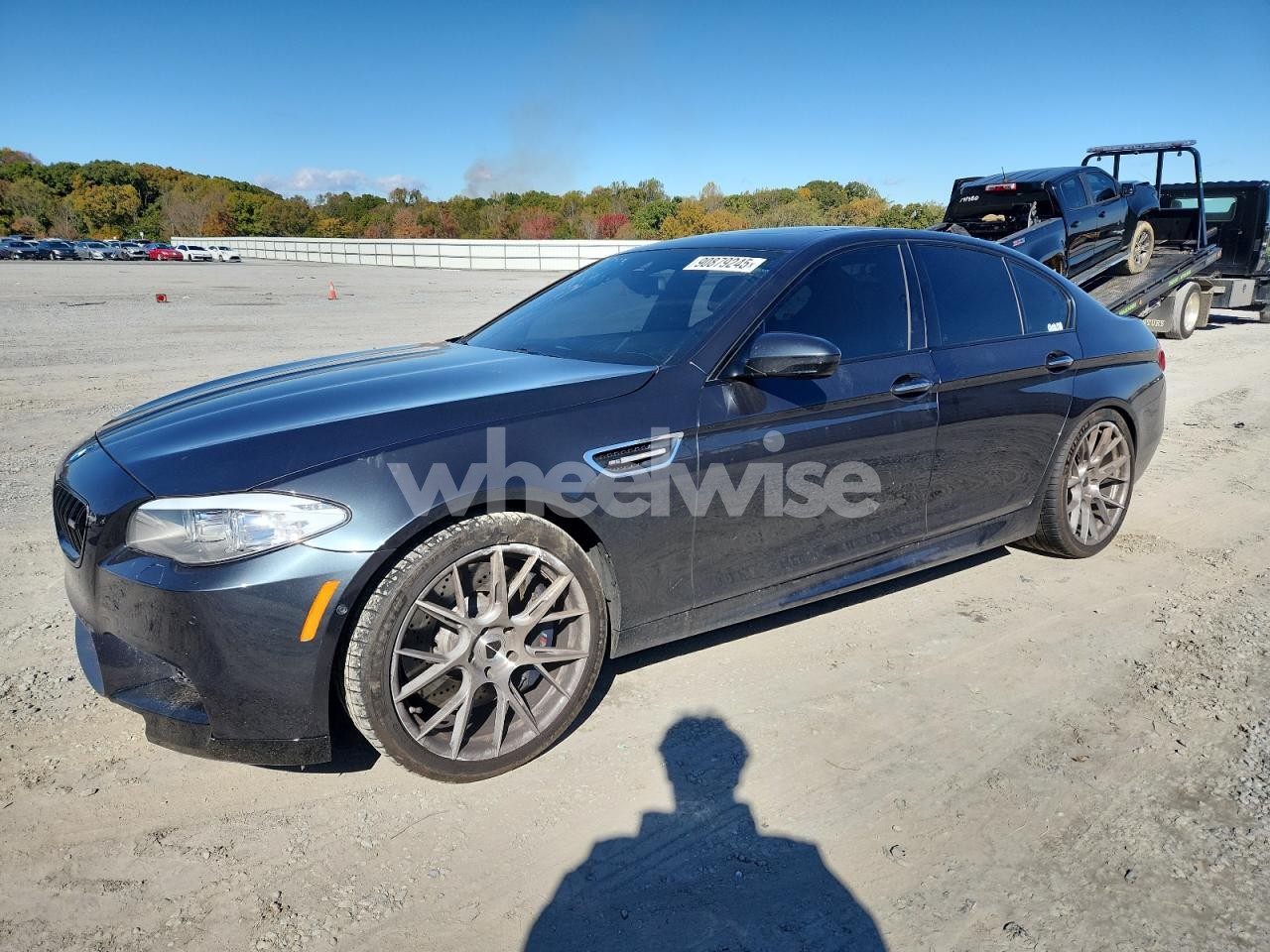2013 BMW M5 (VIN WBSFV9C53DD095815) main photo