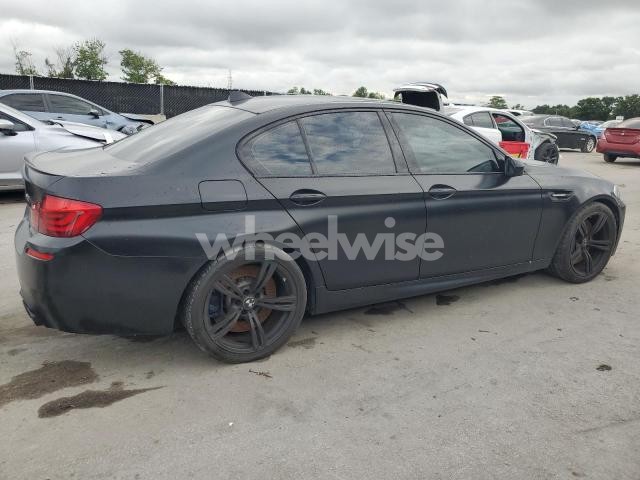 Photo 2 of 2013 BMW M5 (VIN WBSFV9C57DD096739)