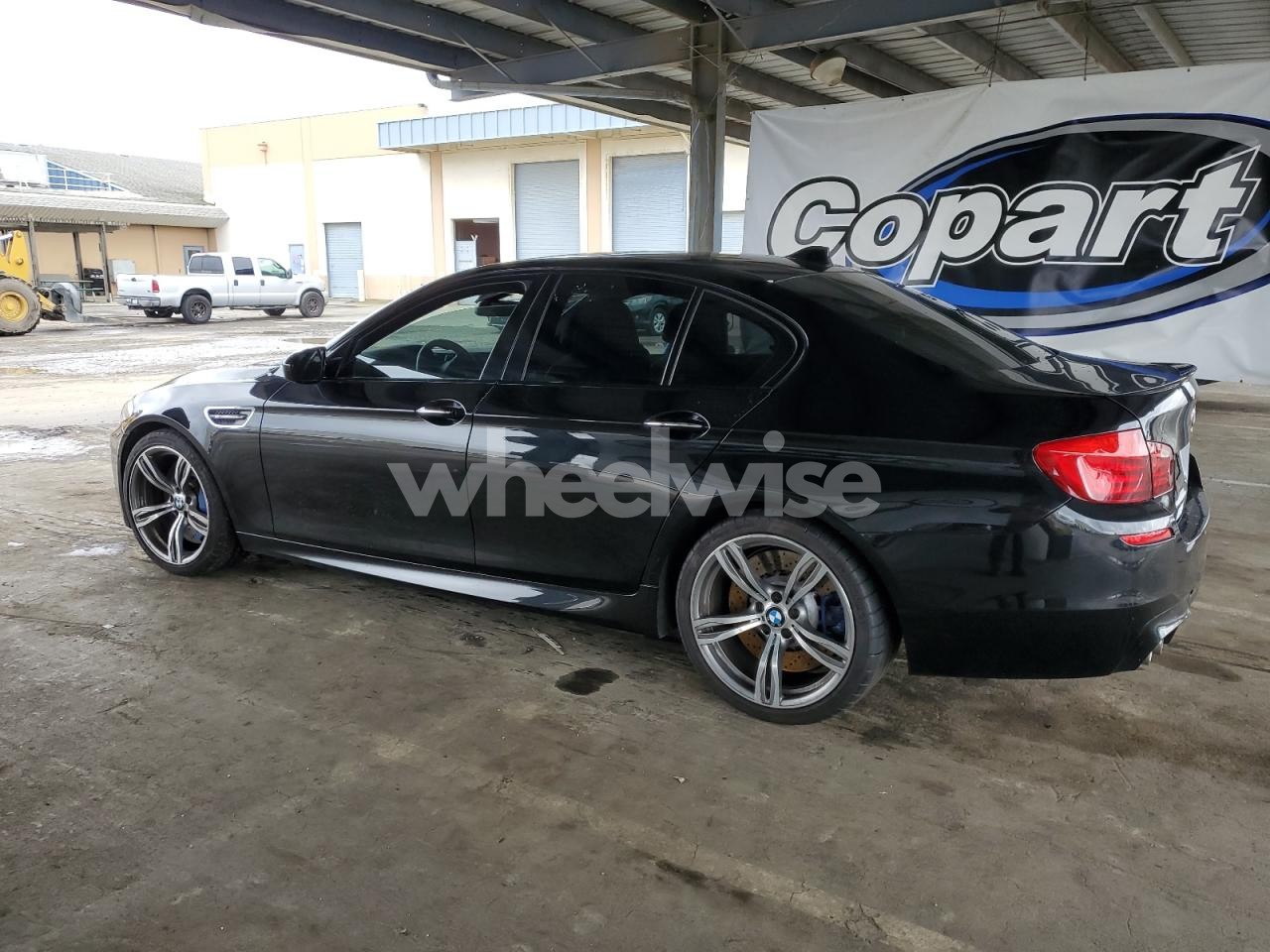 Photo 2 of 2013 BMW M5 (VIN WBSFV9C5XDC774132)