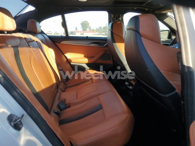 Photo 2 of 2019 BMW M5 (VIN WBSJF0C50KB447633)