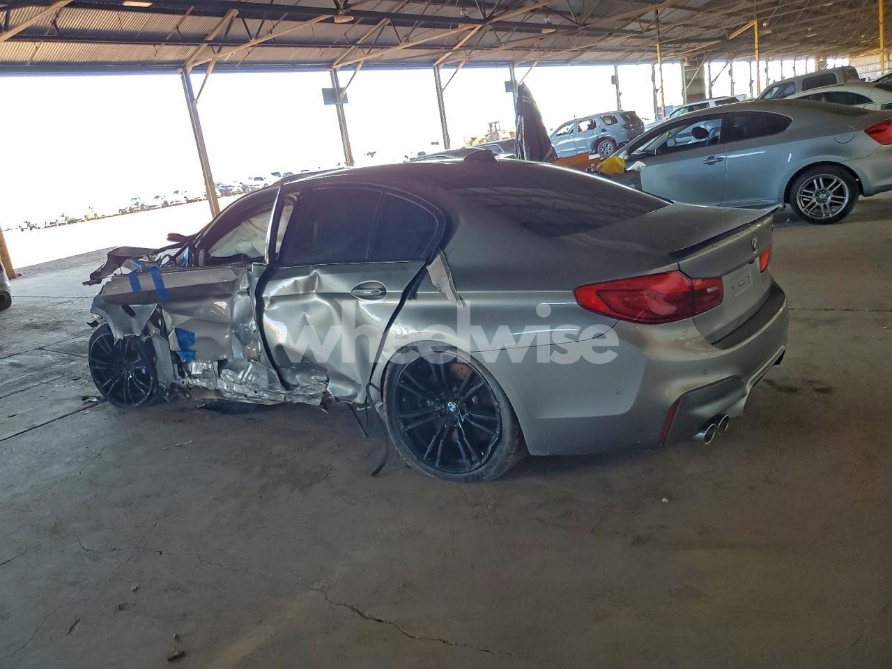 Photo 2 of 2018 BMW M5 (VIN WBSJF0C51JB284098)