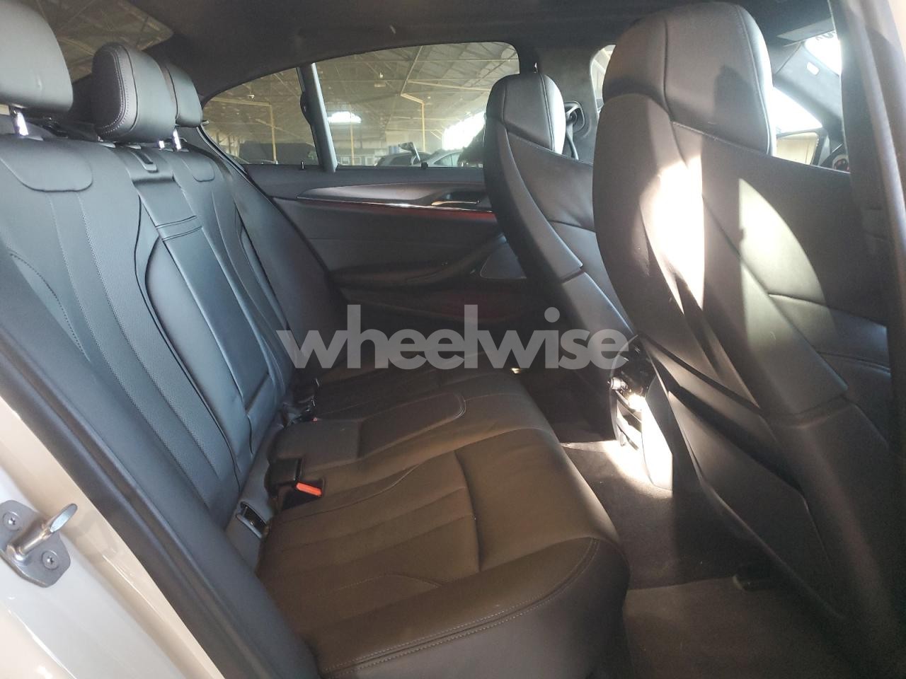 Photo 10 of 2018 BMW M5 (VIN WBSJF0C56JB282721)