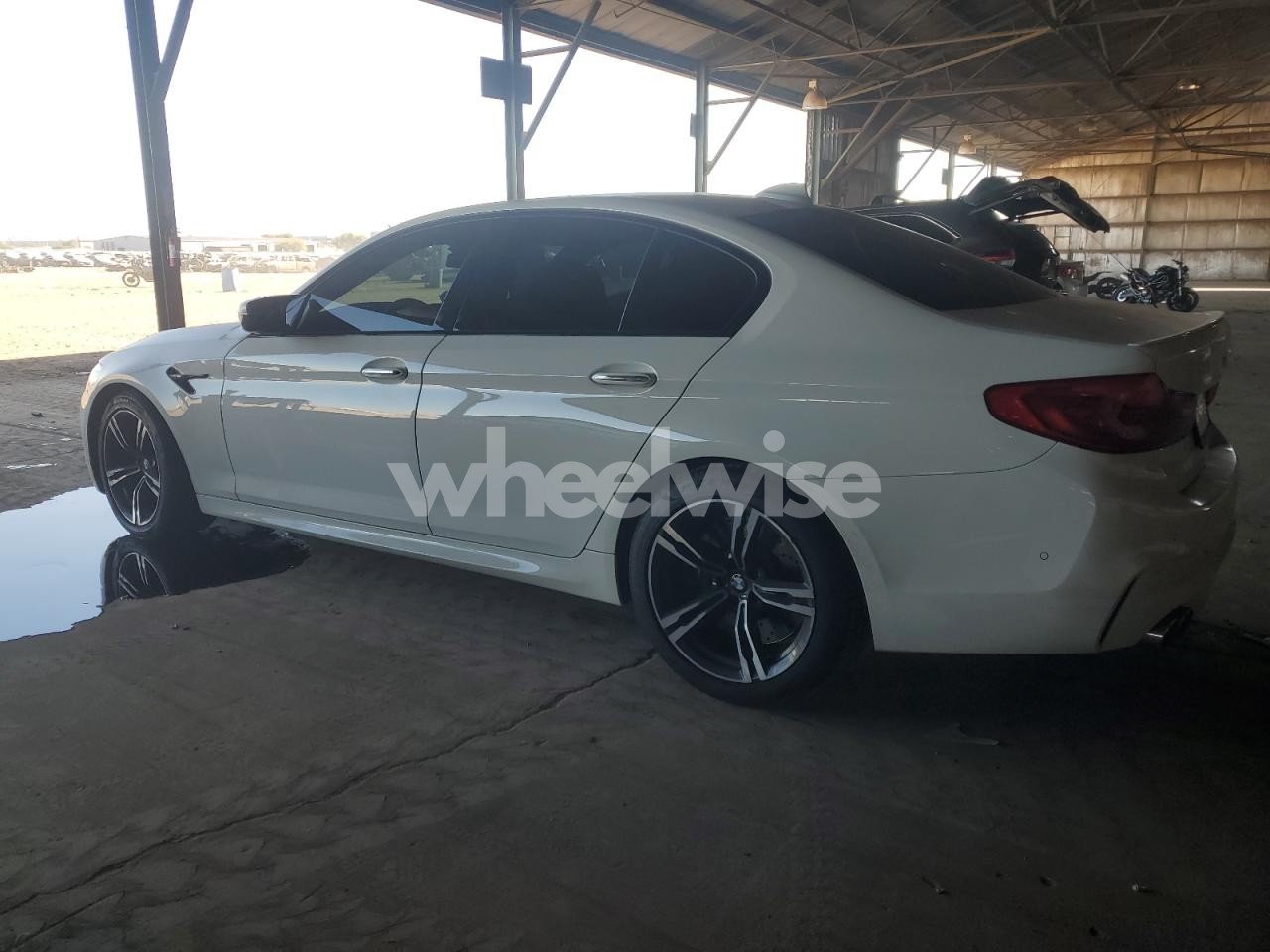 Photo 2 of 2018 BMW M5 (VIN WBSJF0C56JB282721)