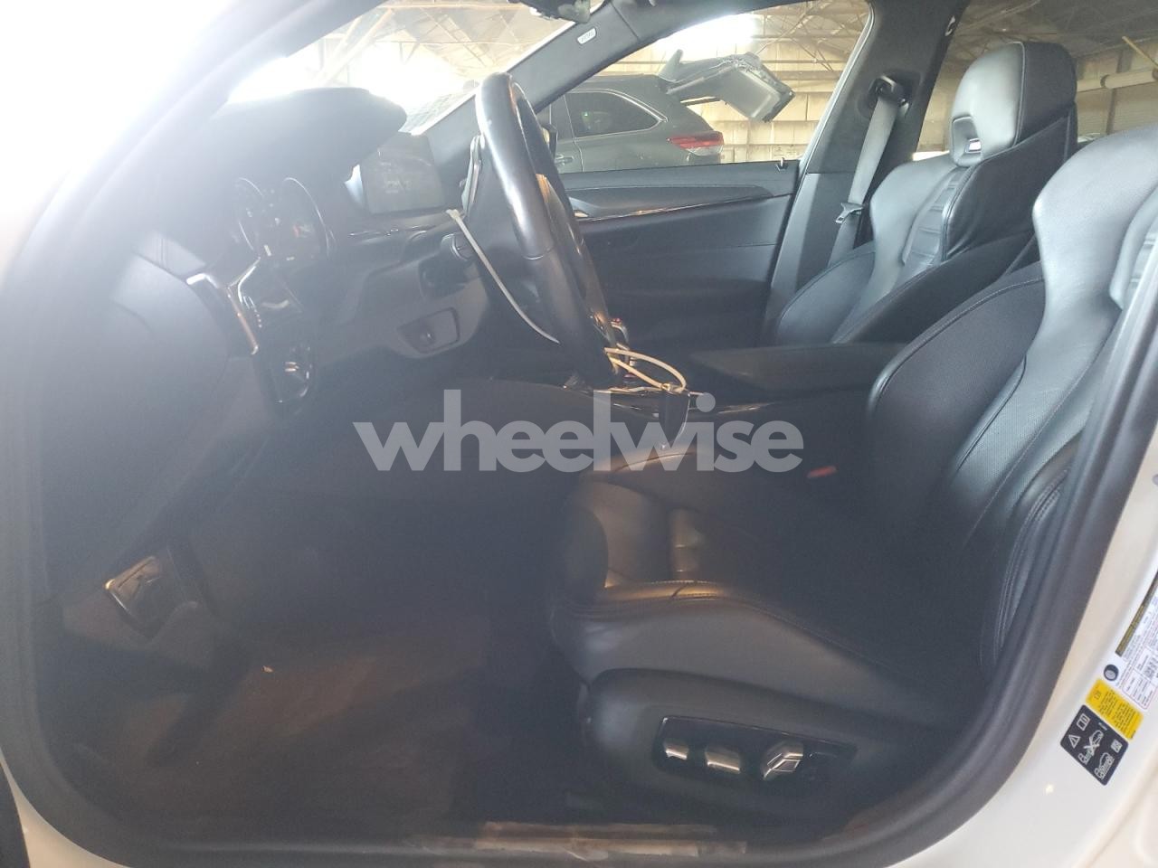 Photo 7 of 2018 BMW M5 (VIN WBSJF0C56JB282721)