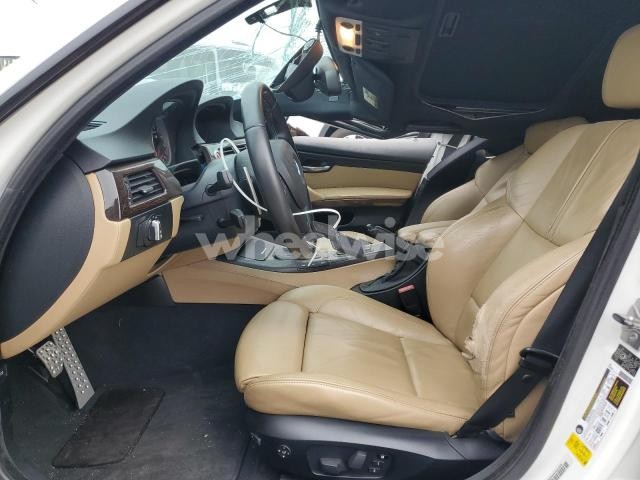 Photo 2 of 2010 BMW M3 (VIN WBSPM9C52AE202303)