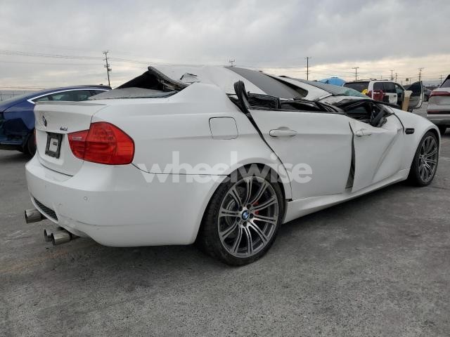 Photo 3 of 2010 BMW M3 (VIN WBSPM9C52AE202303)