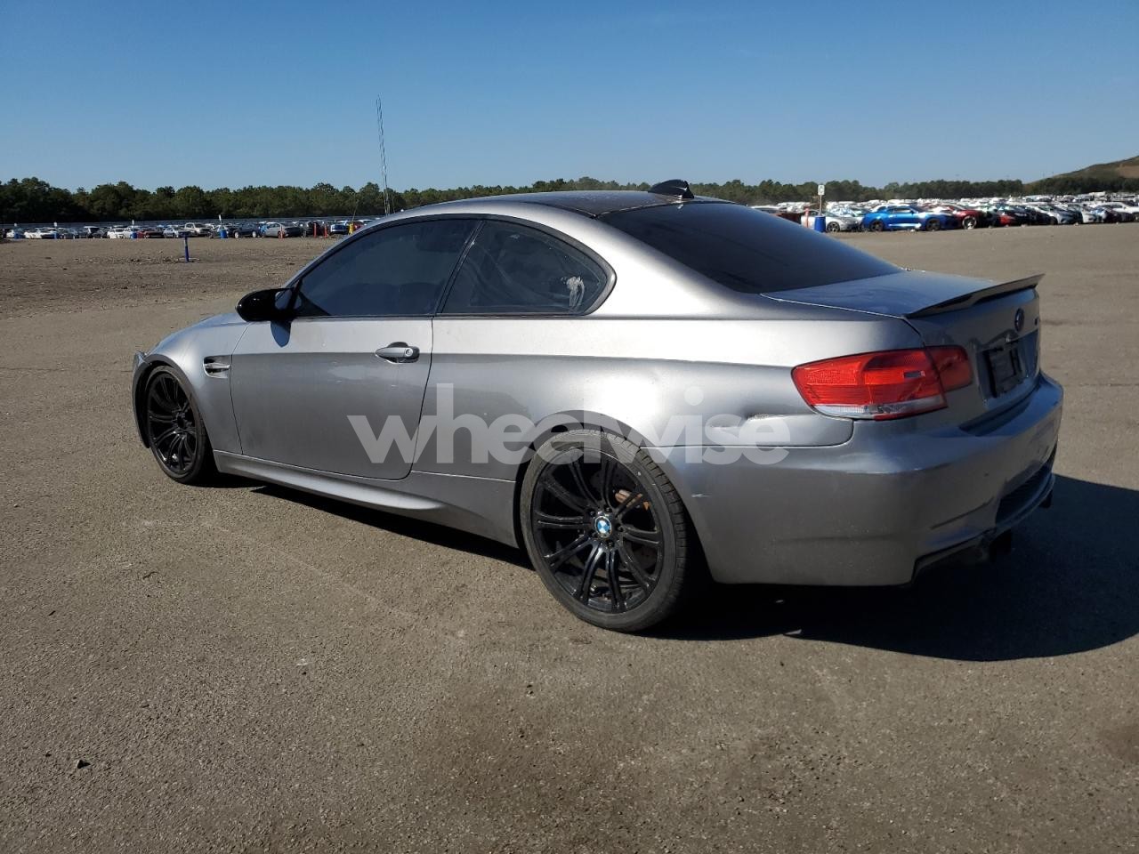 Photo 2 of 2008 BMW M3 (VIN WBSWD93578PY41450)