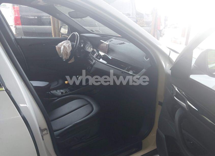 Photo 5 of 2017 Bmw X1 XDRIVE28I (VIN WBXHT3C37H5F71264)