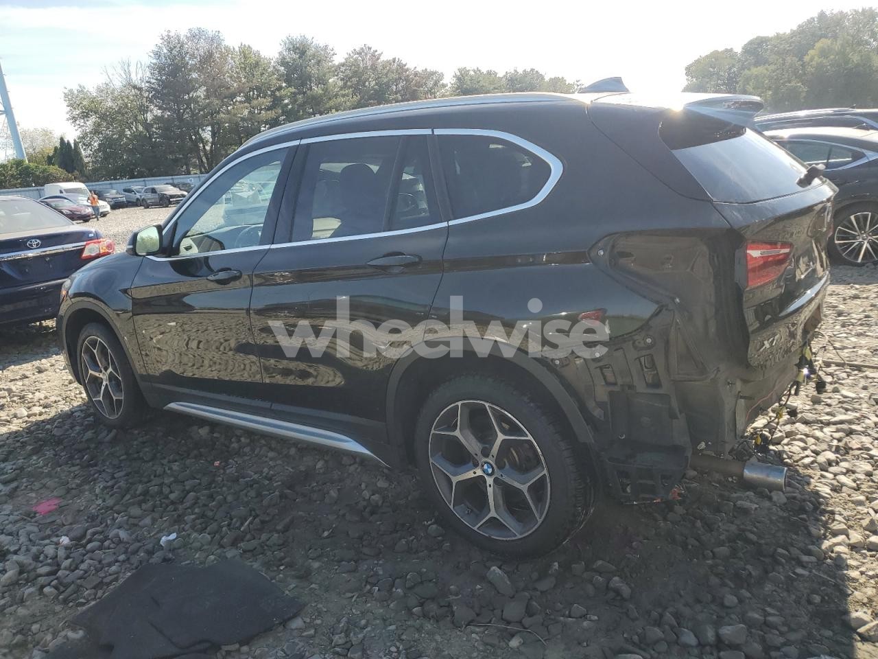 Photo 2 of 2018 BMW X1 XDRIVE28I N/A (VIN WBXHT3C3XJ5L29586)