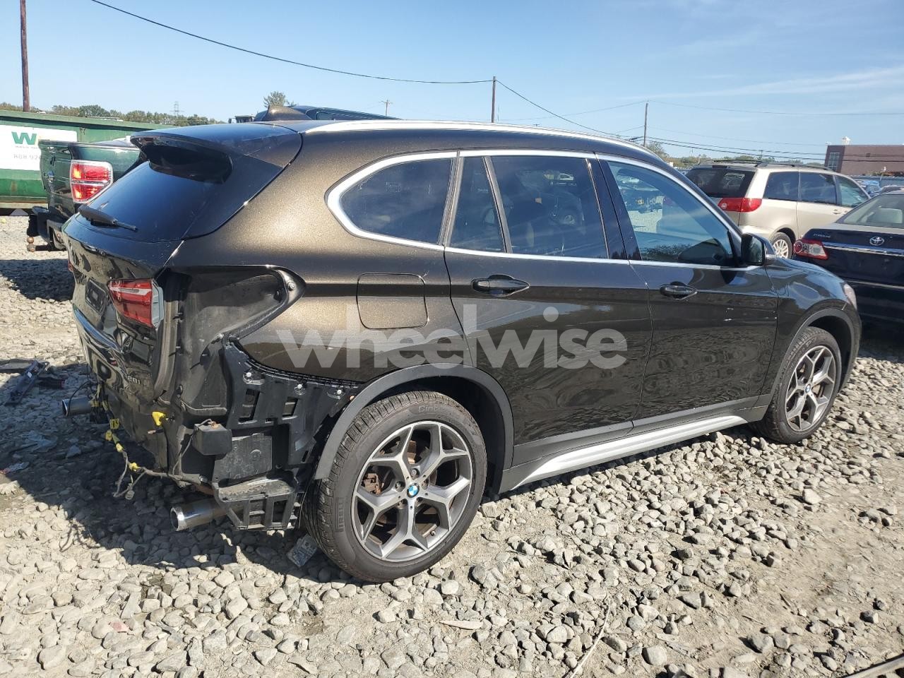 Photo 3 of 2018 BMW X1 XDRIVE28I N/A (VIN WBXHT3C3XJ5L29586)