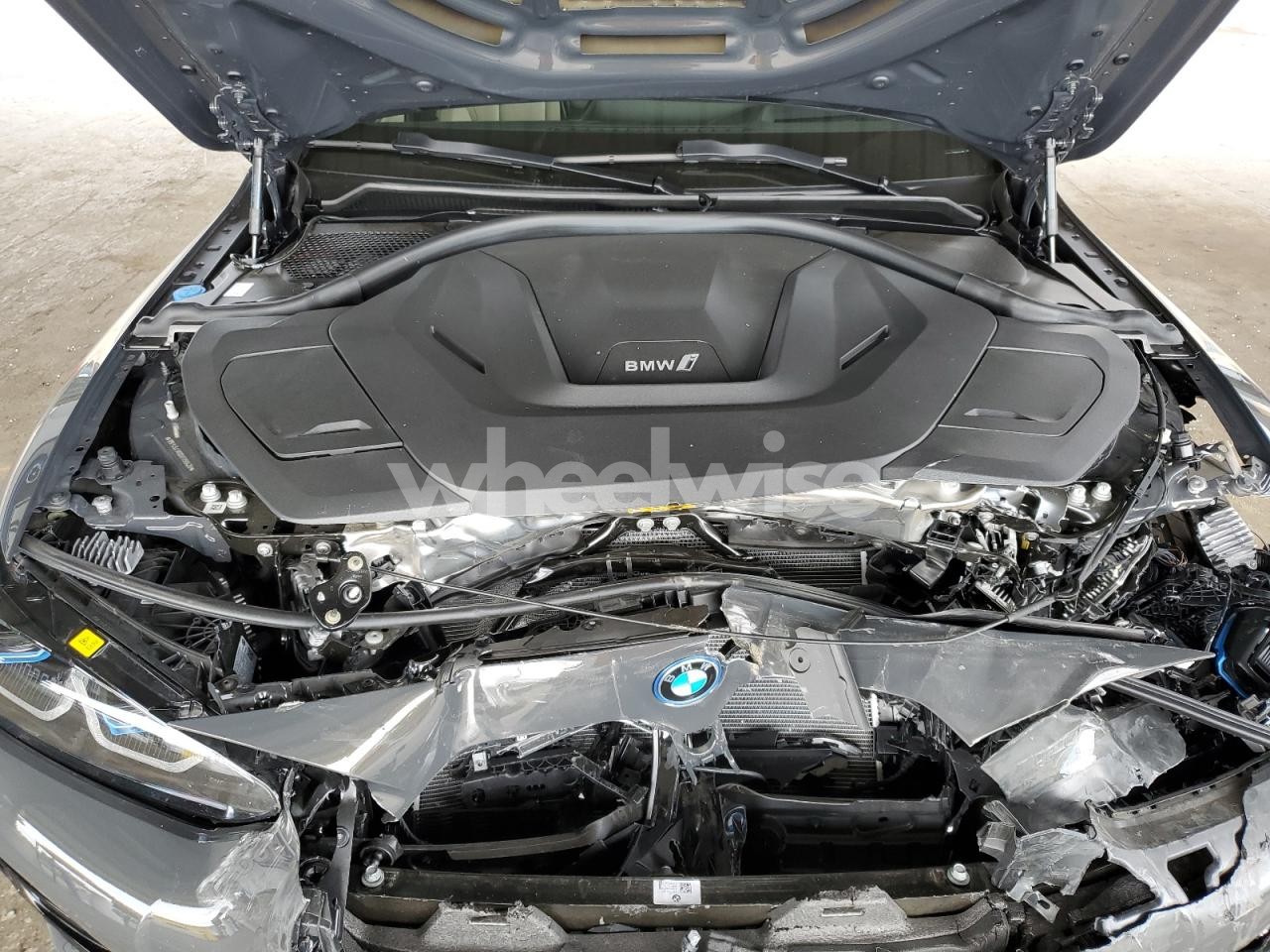 Photo 11 of 2024 BMW I4 EDRIVE 35 (VIN WBY43AW08RFR99420)