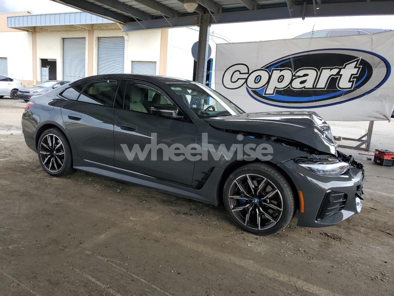 Photo 4 of 2024 BMW I4 EDRIVE 35 (VIN WBY43AW08RFR99420)