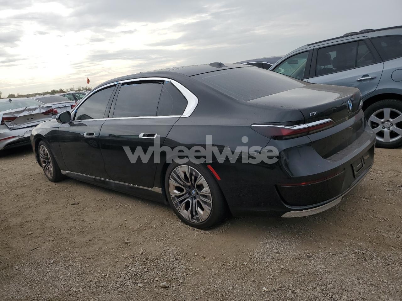 Photo 2 of 2024 BMW I7 EDRIVE50 (VIN WBY43EJ05RCR08328)