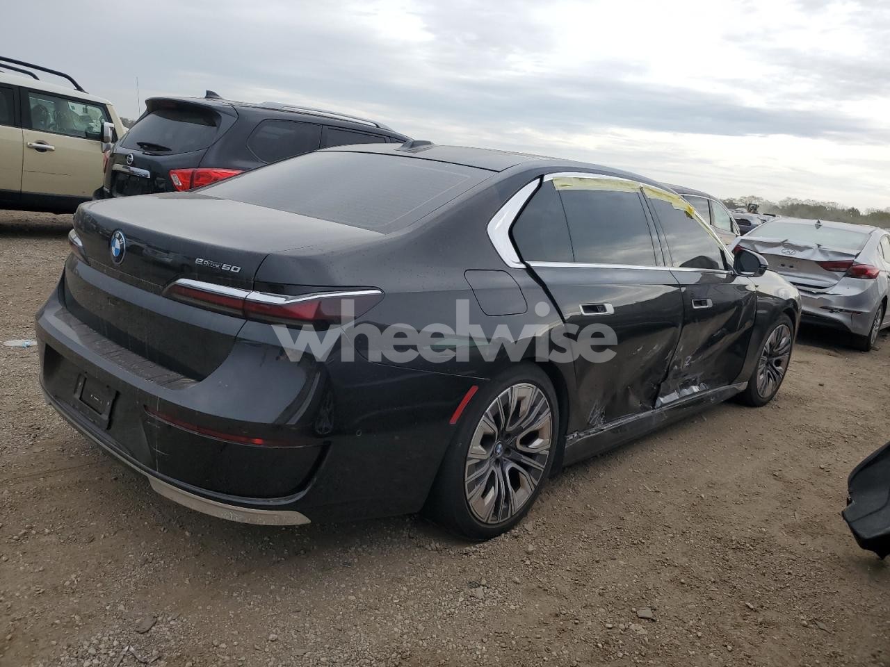 Photo 3 of 2024 BMW I7 EDRIVE50 (VIN WBY43EJ05RCR08328)